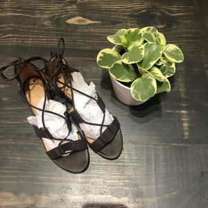 💕 Loft lace up block heel sandal sz 7